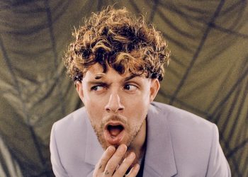 Listen to Tom Grennan’s danceable new single ‘How Does It Feel’