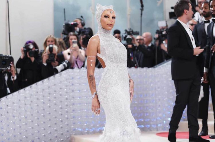 The Creatives Behind Doja Cat’s Met Gala Gown Share the Story Behind the Oscar de la Renta Look