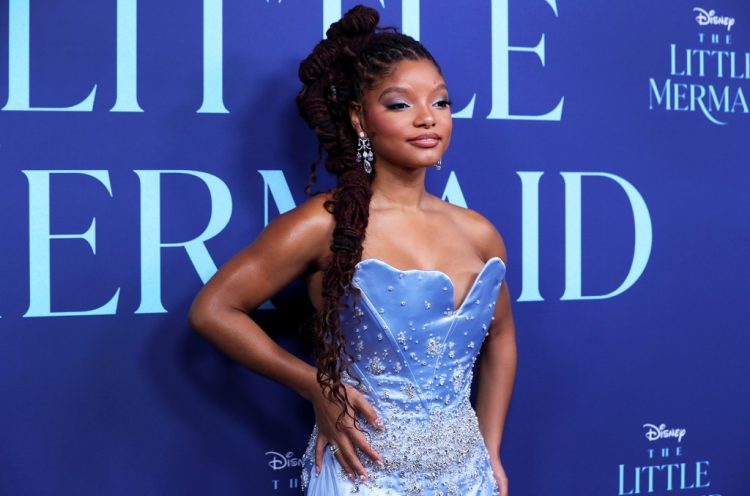 Halle Bailey Goes Undercover to Sneak Into ‘Little Mermaid’ Showing at Movie Theater: Watch