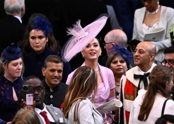 Katy Perry’s Struggle to Find Seat at King Charles’ Coronation Goes Viral: See Her Reaction