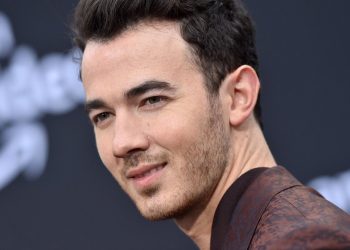 Kevin Jonas Had to Choose Between Demi Lovato & Miley Cyrus’ Music: Here’s What He Said