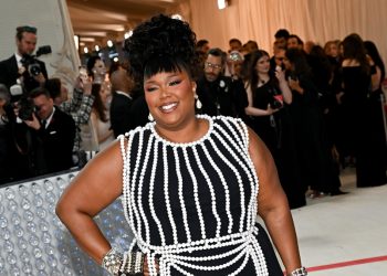 Lizzo Geeks Out Over Beyoncé’s Renaissance Tour Setlist: ‘Baby, Come On!’