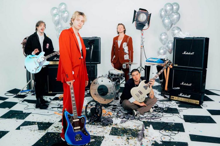 5SOS’ Michael Clifford & Crystal Leigh Expecting First Child Together