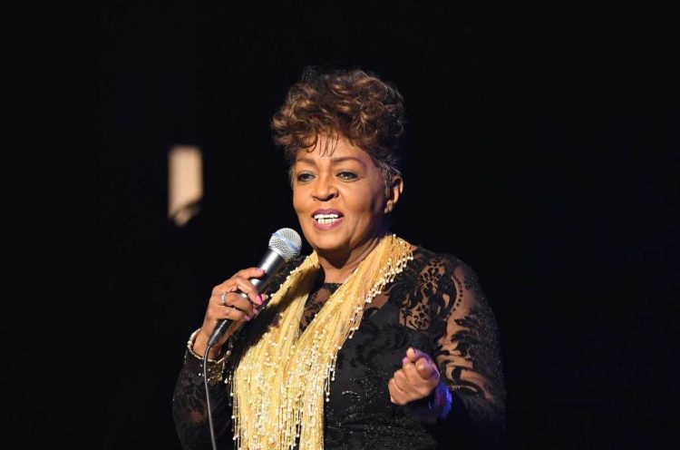 Anita Baker Says She’s Going It Alone on Songstress Tour After Alleged Harassment From Babyface Fans
