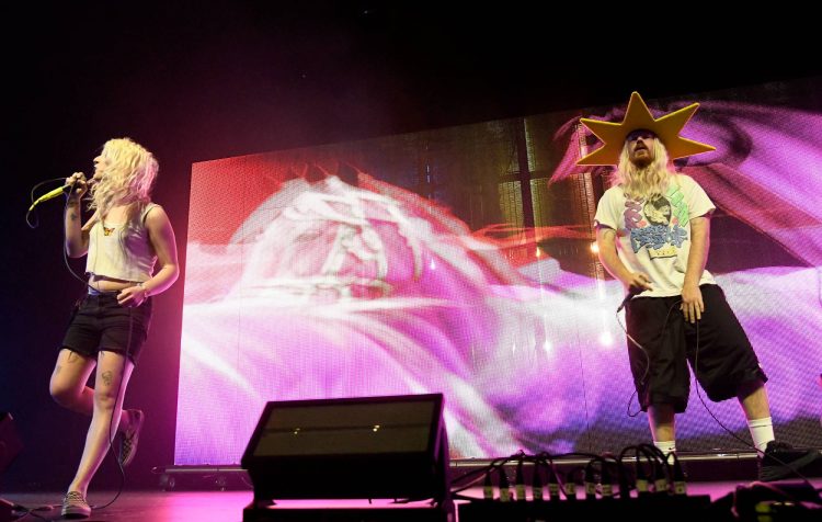 Fans react as 100 Gecs cancel UK and European tour “with no explanation”