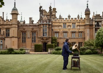 Liam Gallagher announces Knebworth live album and shares ‘Roll It Over’ video