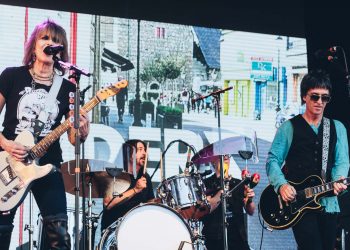 The Pretenders bring out Johnny Marr, Dave Grohl and Paul McCartney for Glastonbury set