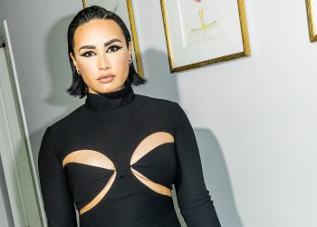 Demi Lovato re-adopted she/her pronouns as using they/them was “exhausting”