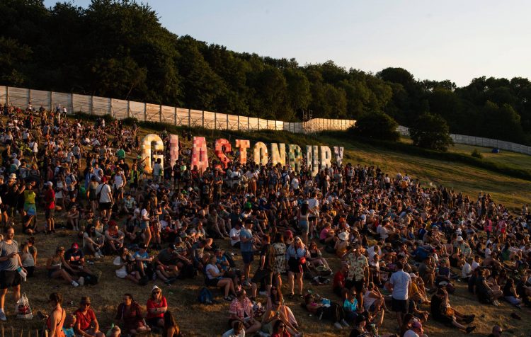 Glastonbury ask festival-goers not to bring disposable vapes
