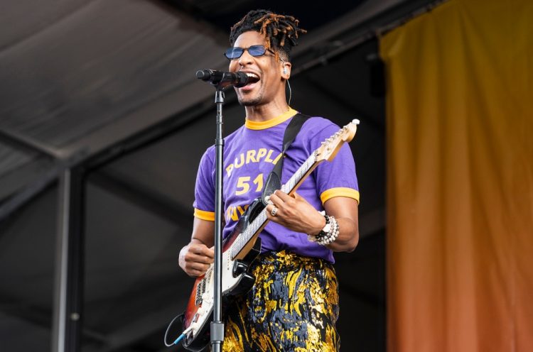 Jon Batiste Wants to Collaborate With Taylor Swift: ‘It Would Be Fun’