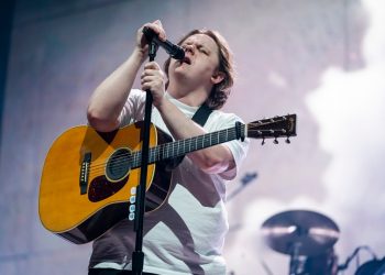 Lewis Capaldi Apologizes to Fans After Canceling Euro Shows Before Glastonbury Slot: ‘I Need to Take a Moment to Rest’
