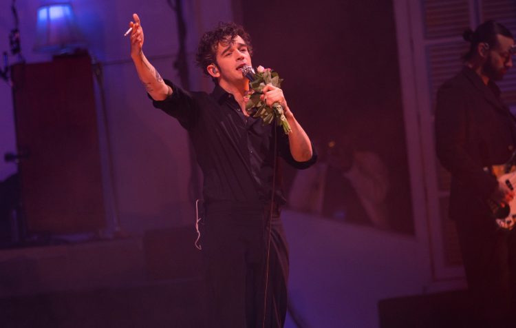 Watch Matty Healy cover Colin Hay and Donny Hathaway as he supports The 1975 in Dublin