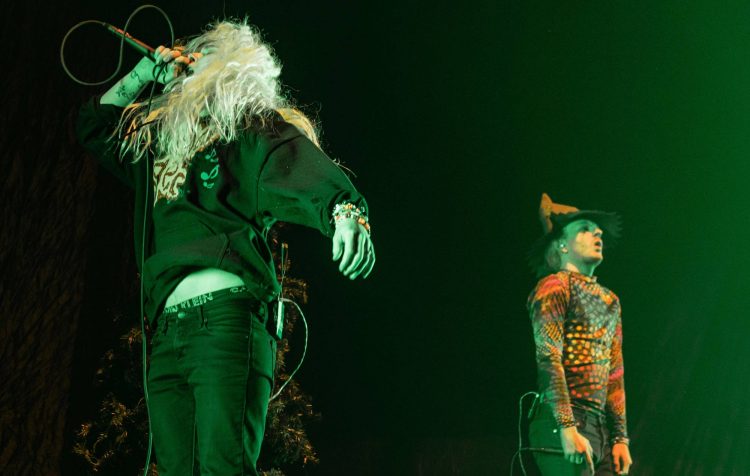 100 Gecs explain tour cancellation: “We’re physically and mentally worn out”