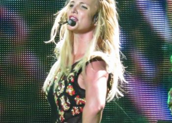 Britney Spears asks God when she will smile again