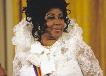 Aretha Franklin’s handwritten will found in couch ruled valid