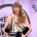 Taylor Swift breaks two US chart records