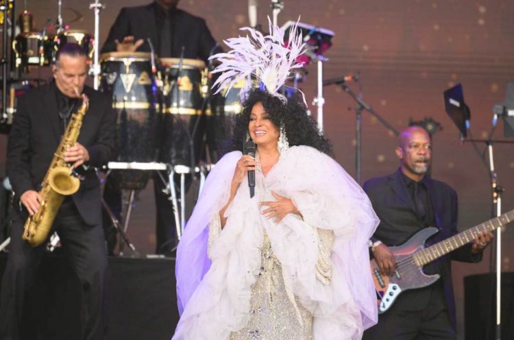 Diana Ross Makes 79 Look Supremely Easy at Dazzling Radio City Concert