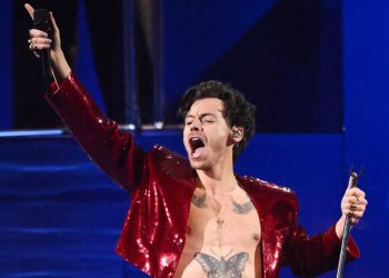 Harry Styles plays new instrumental piano song at final ‘Love On Tour’ gig