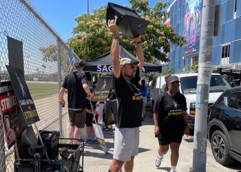 At Netflix HQ, a Pro DJ Turned Protest Emcee Pumps Up the Strike Jams