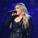 Watch Kelly Clarkson Find Out About Scandoval & Take a Dig at Her Ex-Husband 