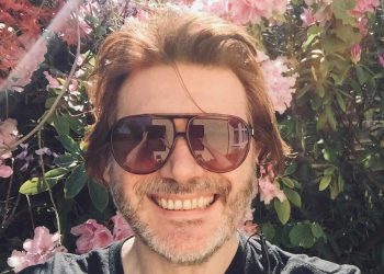 Manics’ Nicky Wire surprise releases new solo album ‘Intimism’