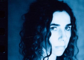 PJ Harvey’s New Album Packs a Dramatic Punch, If You Listen Deep