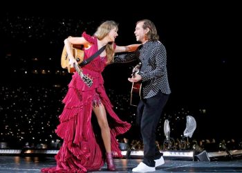 Taylor Swift Shares the Stage With Gracie Abrams, Aaron Dessner During ‘Best Two Nights’ in Cincinnati