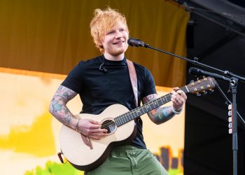 Ed Sheeran Got Roasted While Serving Dogs At Chicago’s Legendary Weiner Circle: ‘Way Too Proper and Friendly’