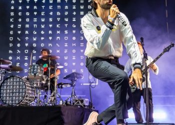 Kasabian and Miles Kane rock the Eden Biomes