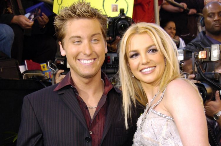Britney Spears Meets Lance Bass’ Children and Dubs Herself a ‘New Auntie’