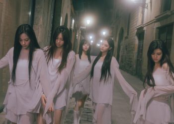 Watch NewJeans perform ‘ETA’ live for the first time