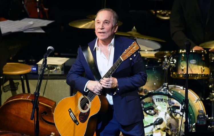 Paul Simon has tried to practice with his band to return to touring