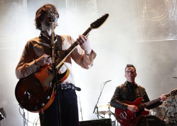 Watch Richard Hawley join Pulp at first Sheffield homecoming show