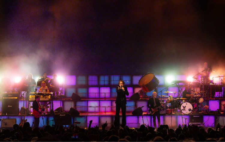 Pulp joined by Steve Mackey’s son, Marley of Warmdusche,, at London Hammersmith show