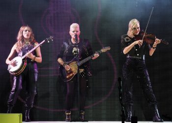 The Chicks Postpone This Weekend’s Tour Dates Due to Illness