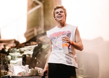 The Kid LAROI Performs Surprise Set at Hotel Bar After Malaysia Music Festival Is Canceled