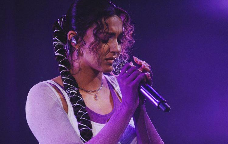 Tori Kelly reportedly hospitalised for blood clots in lungs and legs