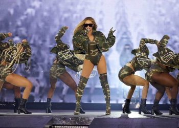 Beyoncé Appears to Omit Lizzo Shoutout During ‘Break My Soul’ Performance