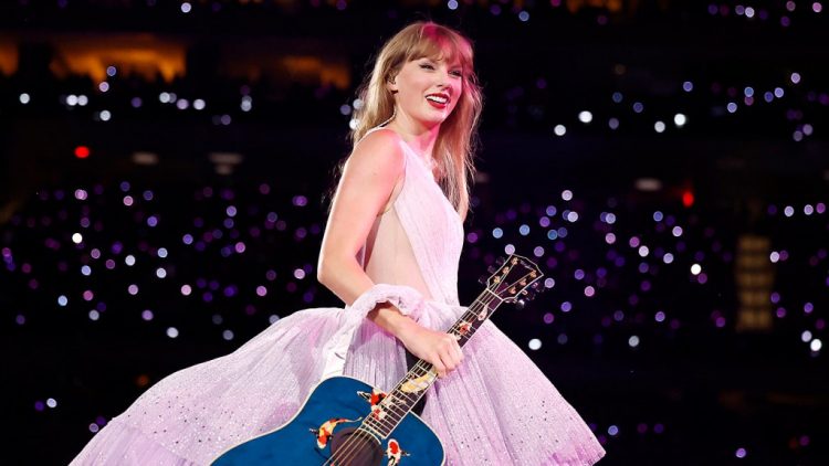 Why Taylor Swift Fans Are Sharing Friendship Bracelets at Her Eras Tour
