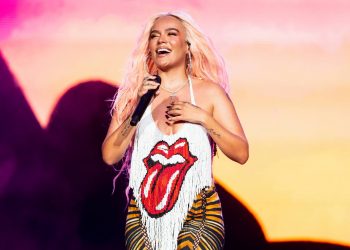 Karol G makes history as the first Latin female artist to headline Lollapalooza 2023