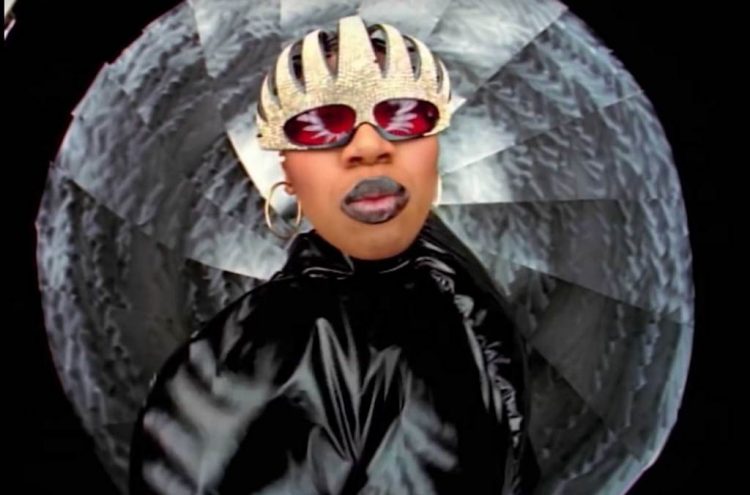 Missy Elliott Recalls Walking to a Gas Station in Inflatable Suit From ‘The Rain’ Video: ‘We Was On a Budget’