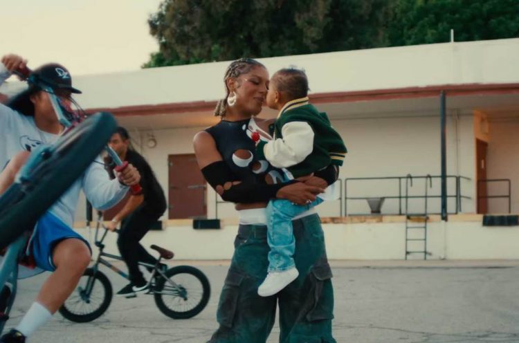 Victoria Monét’s New ‘On My Mama’ Music Video Tributes ’00s Southern Black Culture: Watch