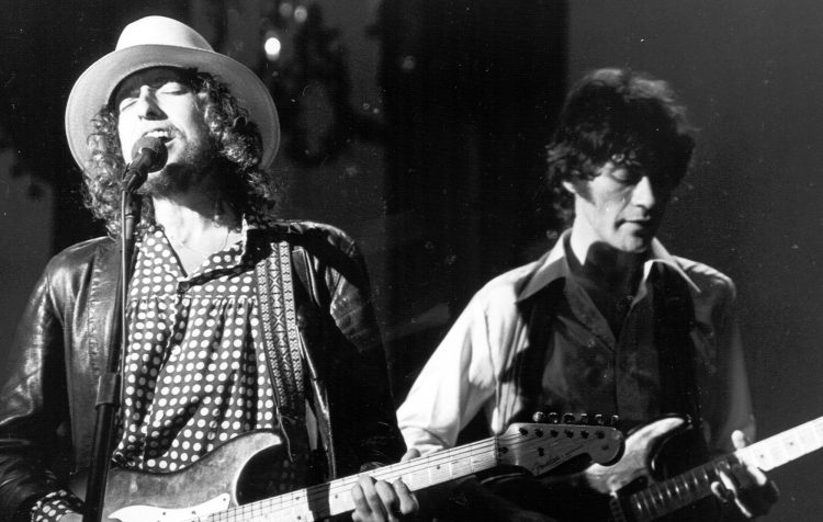 Bob Dylan pays tribute to “lifelong friend” Robbie Robertson