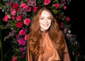 Lindsay Lohan Is ‘Not a Regular Mom’ in Cute Postpartum Selfie