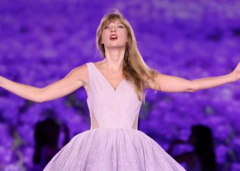 Taylor Swift Releases Rerecorded ‘1989 (Taylor’s Version)’ Album