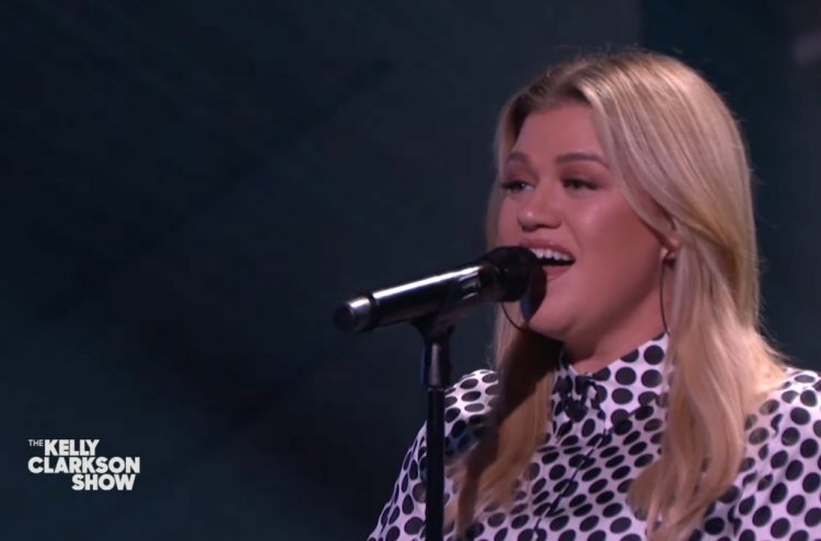 Kellyoke Returns! Kelly Clarkson Fans ‘Can’t Help Falling in Love’ With Her Latest Cover: Watch