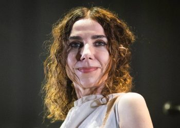 PJ Harvey teases career-spanning 2024 US tour