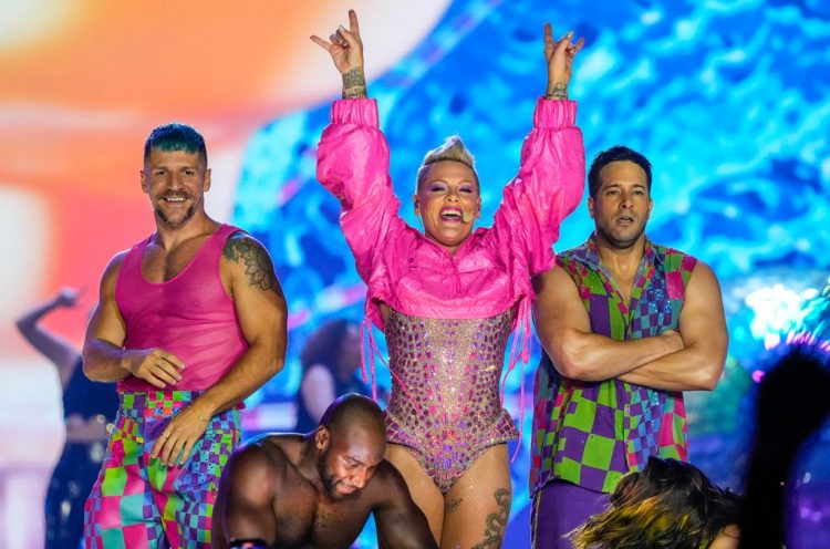 P!nk’s Surprise Duet With Alanis Morissette, Plus More Rock & Roll Moments at LA’s Summer Carnival Tour Stop