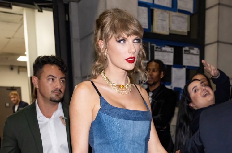 Taylor Swift Misses Chiefs-Vikings Game, Travis Kelce Sustains Apparent Ankle Injury