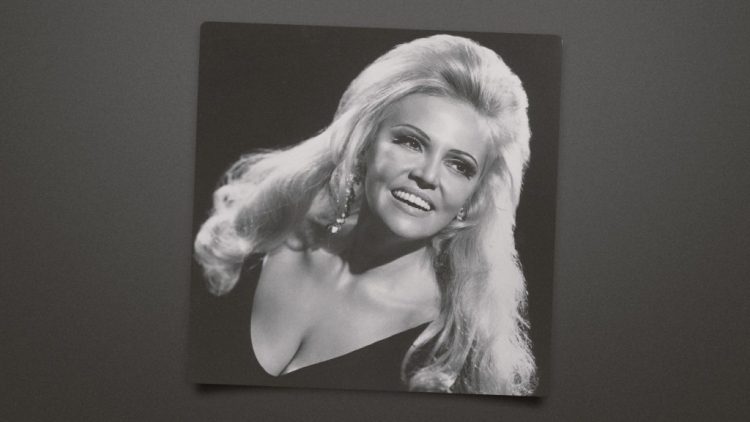 Lola Dee, Popular Singer of the 1950s, Dies at 95